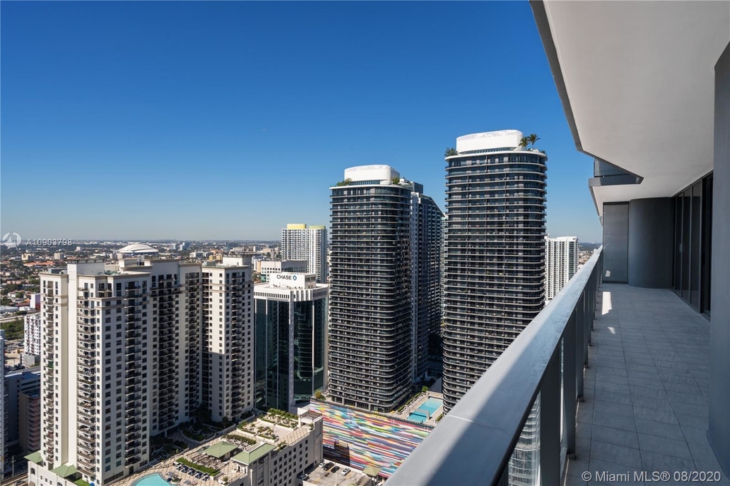 1000 Brickell Plaza - Photo 2