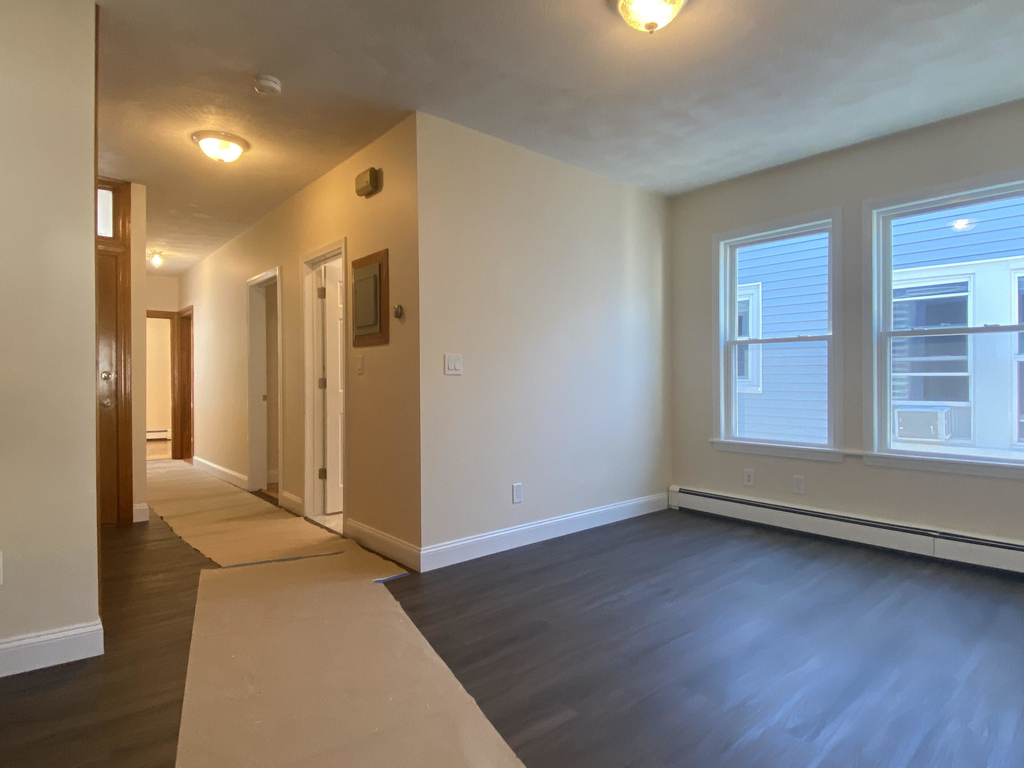 587 Washington St. - Photo 4