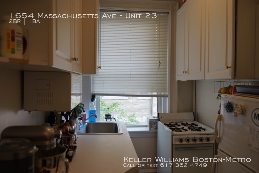 1654 Massachusetts Ave - Photo 2