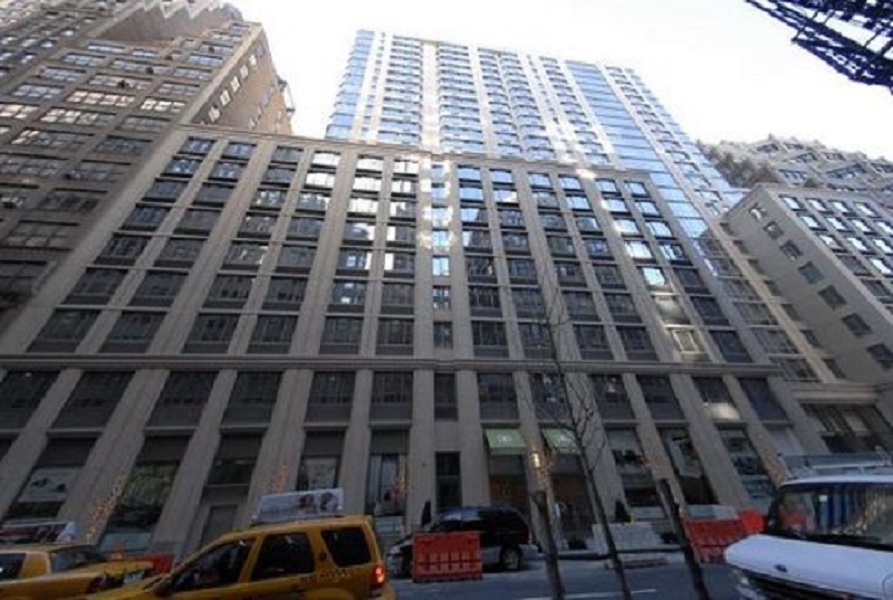 320 West 38th Street - Photo 9