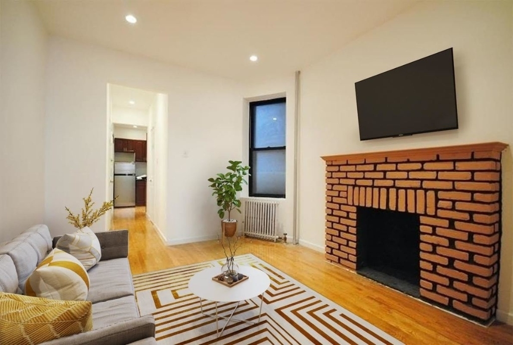 615 1/2 Hudson Street - Photo 1