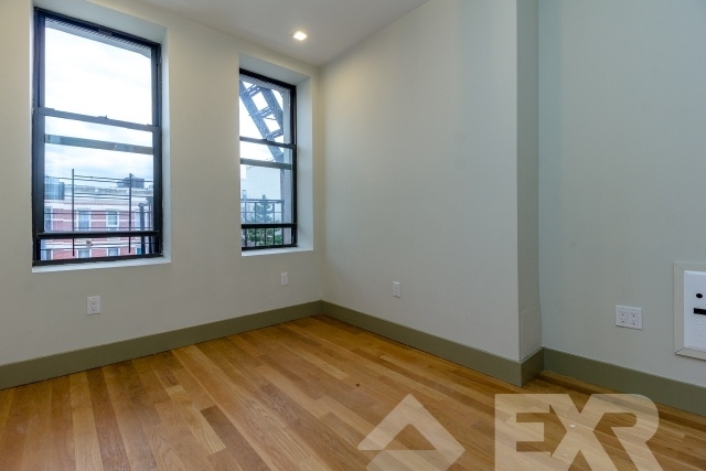 1631 St Johns Place - Photo 2