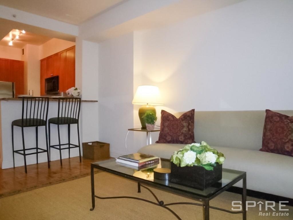 1500 Lexington Avenue - Photo 1