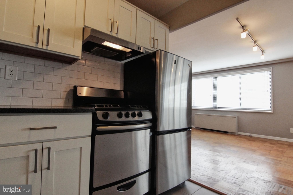 1601 18th Street Nw - Photo 4