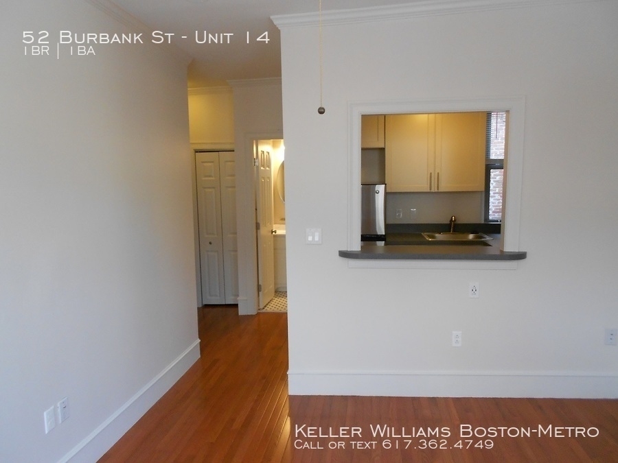 52 Burbank St - Photo 0