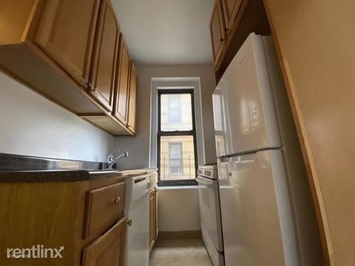 34th Avenue / 74th Street 6e - Photo 3