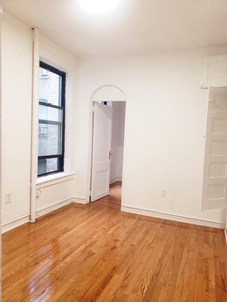 201 West 107th Street - Photo 5