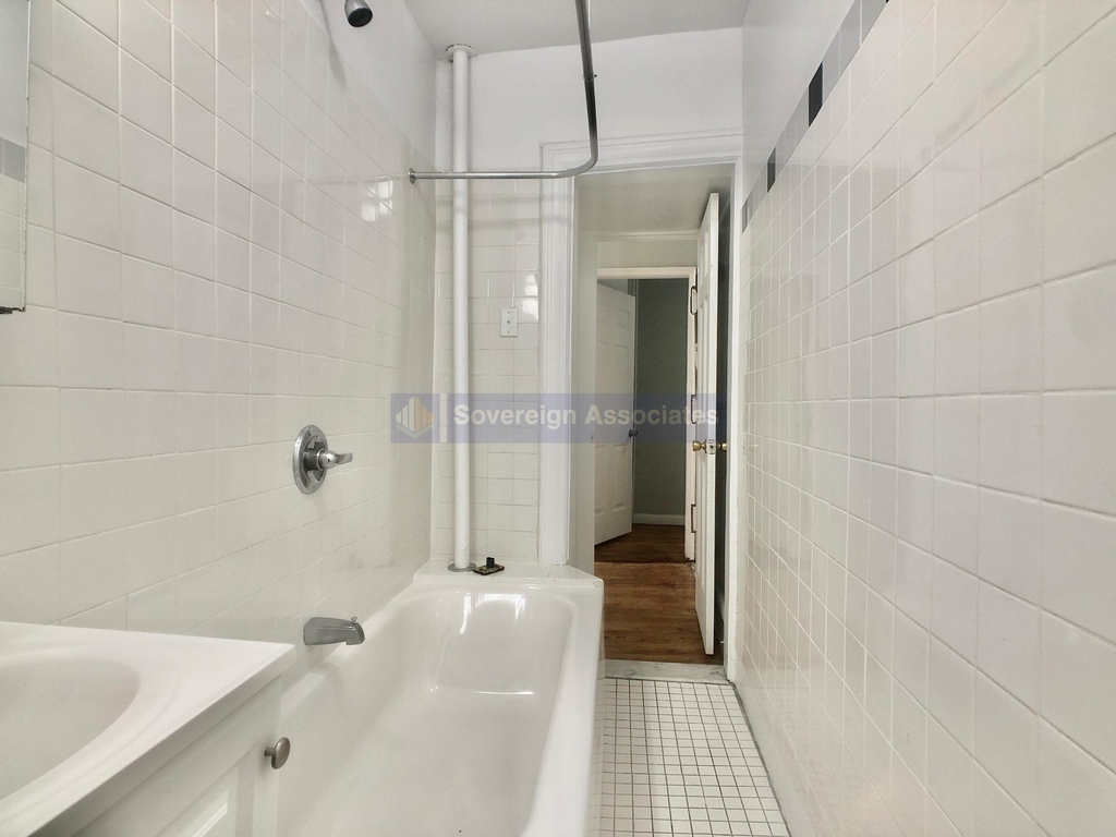 182 Claremont Avenue - Photo 3