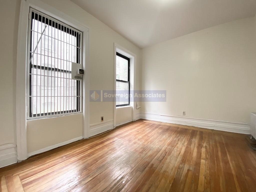 182 Claremont Avenue - Photo 2