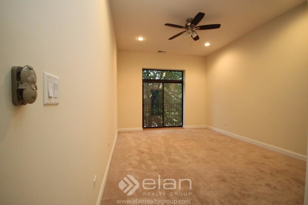 4651 N Greenview - Photo 12