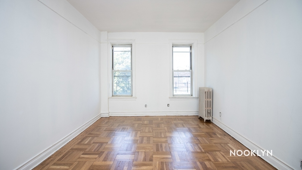 826 East 16th Street - Photo 6