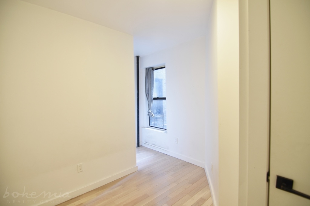 137 West 137th Street - Photo 4