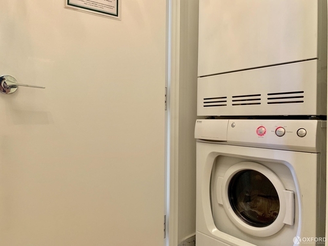  Wall Street | WALLS UP | Washer & Dryer In Unit - Photo 3