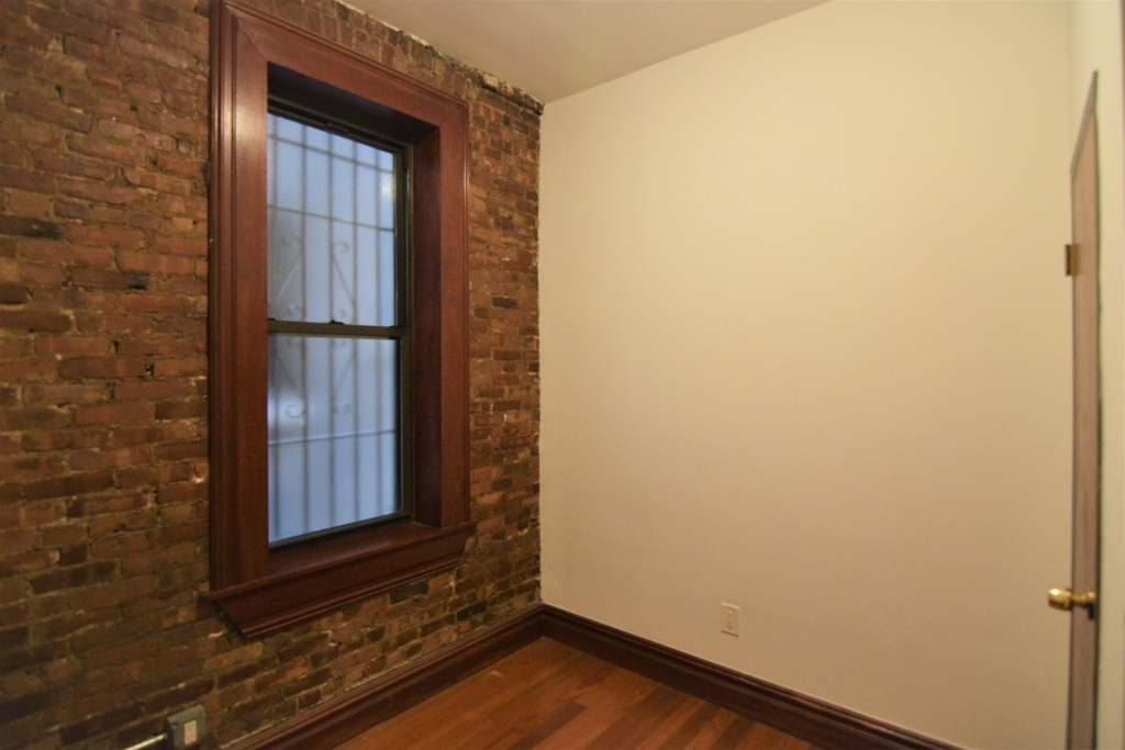 142 West 109th Street - Photo 4