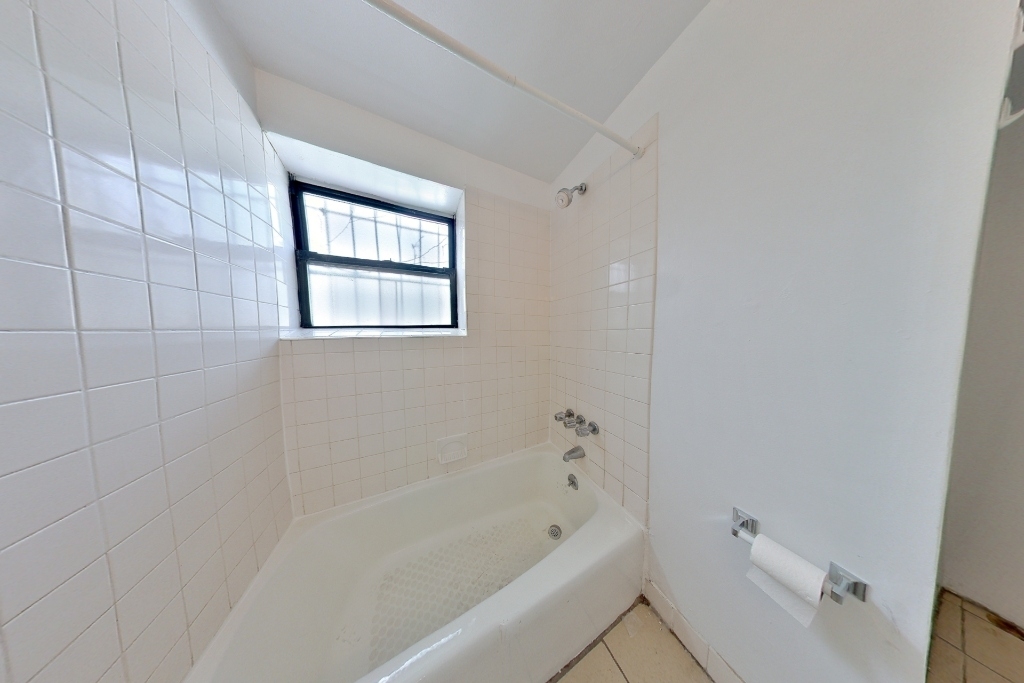 218 East 6th Street (Second Ave) - Photo 3