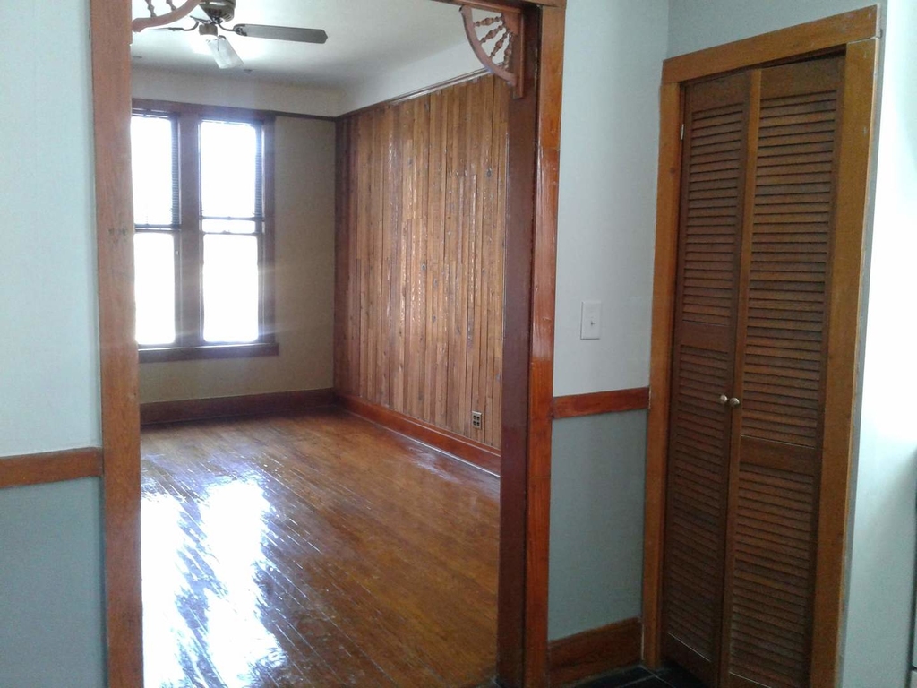 3018 North Hoyne Avenue - Photo 10