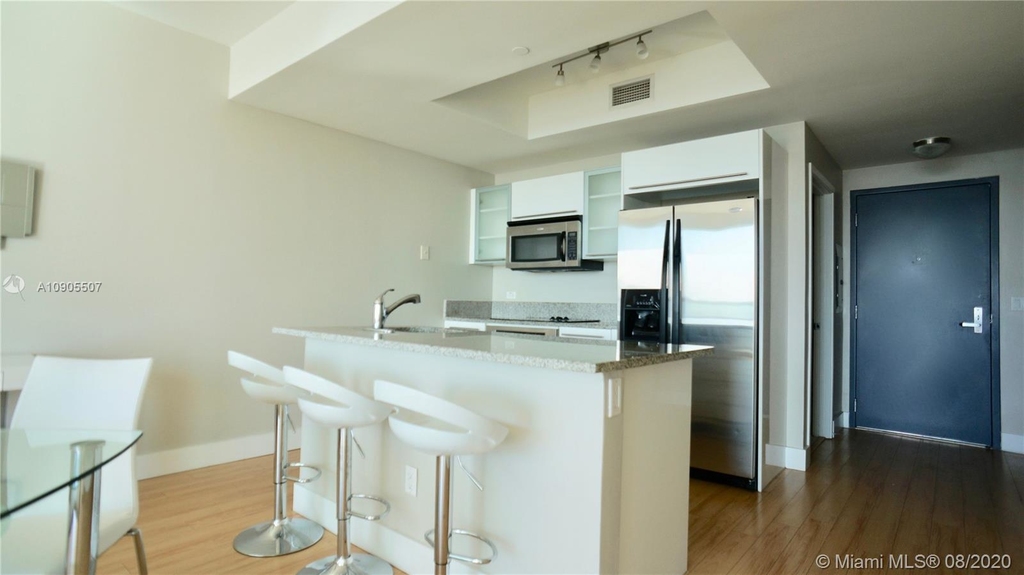 888 Biscayne Blvd - Photo 3