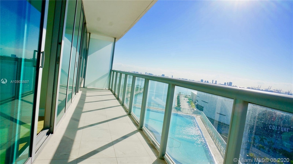 888 Biscayne Blvd - Photo 9