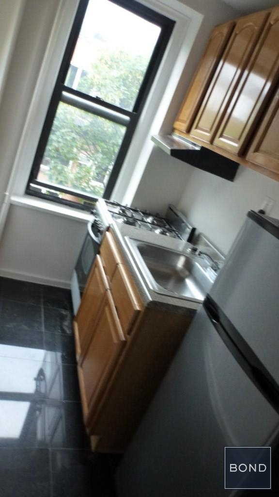 315 West 21st Street - Photo 4