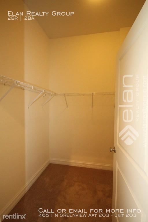 4651 N Greenview Apt 203 - Photo 13