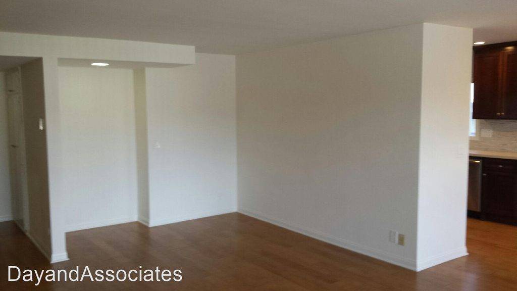 6637 Springpark Avenue - Photo 10