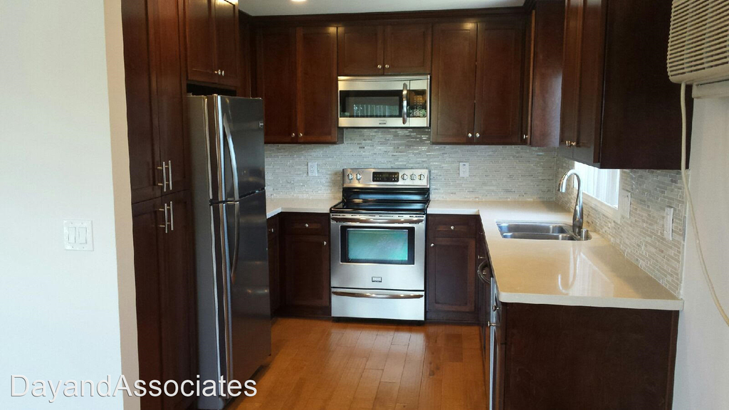 6637 Springpark Avenue - Photo 0