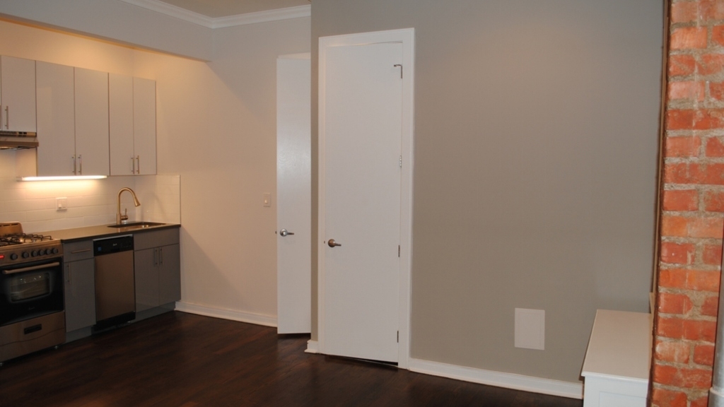 410 Eastern Parkway - Photo 2