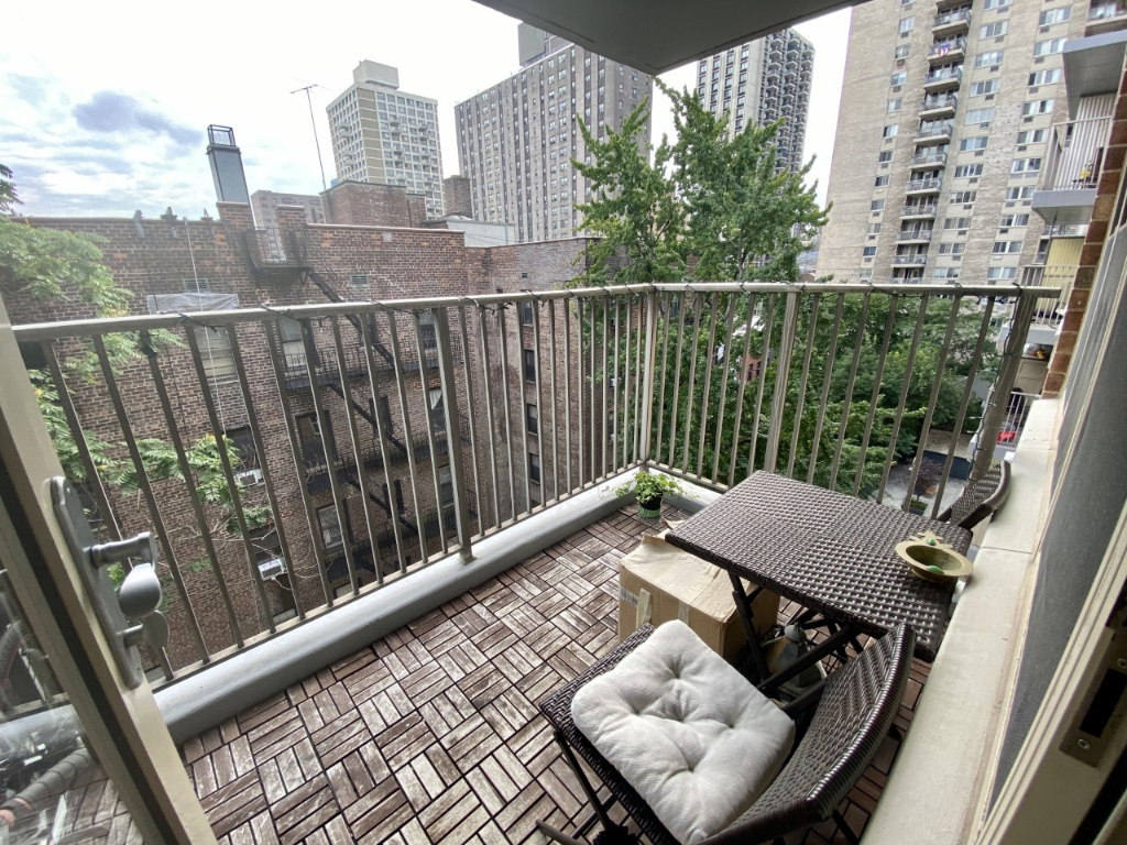 50 West 93rd Street - Photo 1