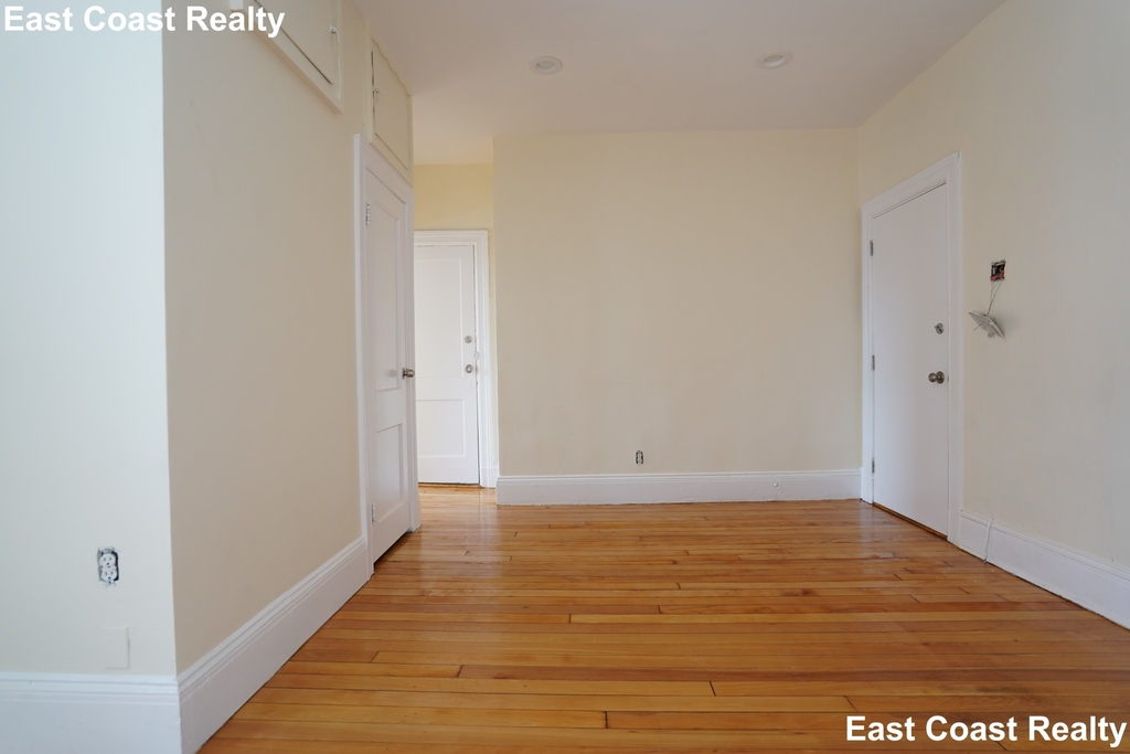 1212 Commonwealth Ave. - Photo 1