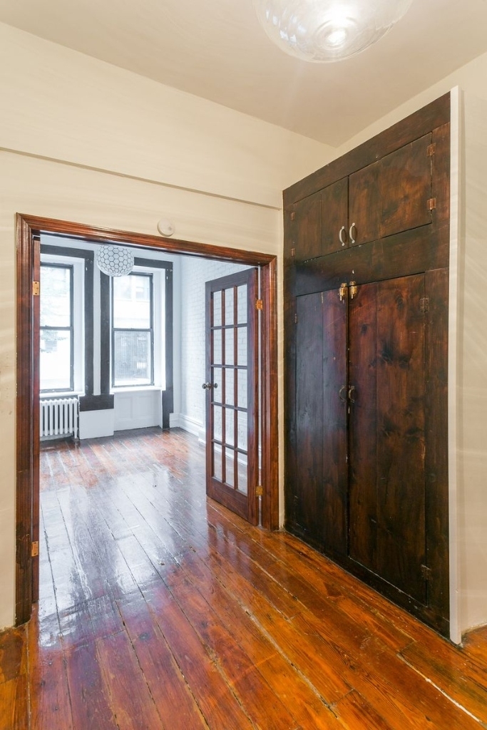 340 West 17th Street - Photo 0