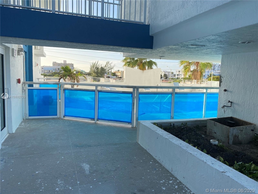 7600 Collins Ave - Photo 29