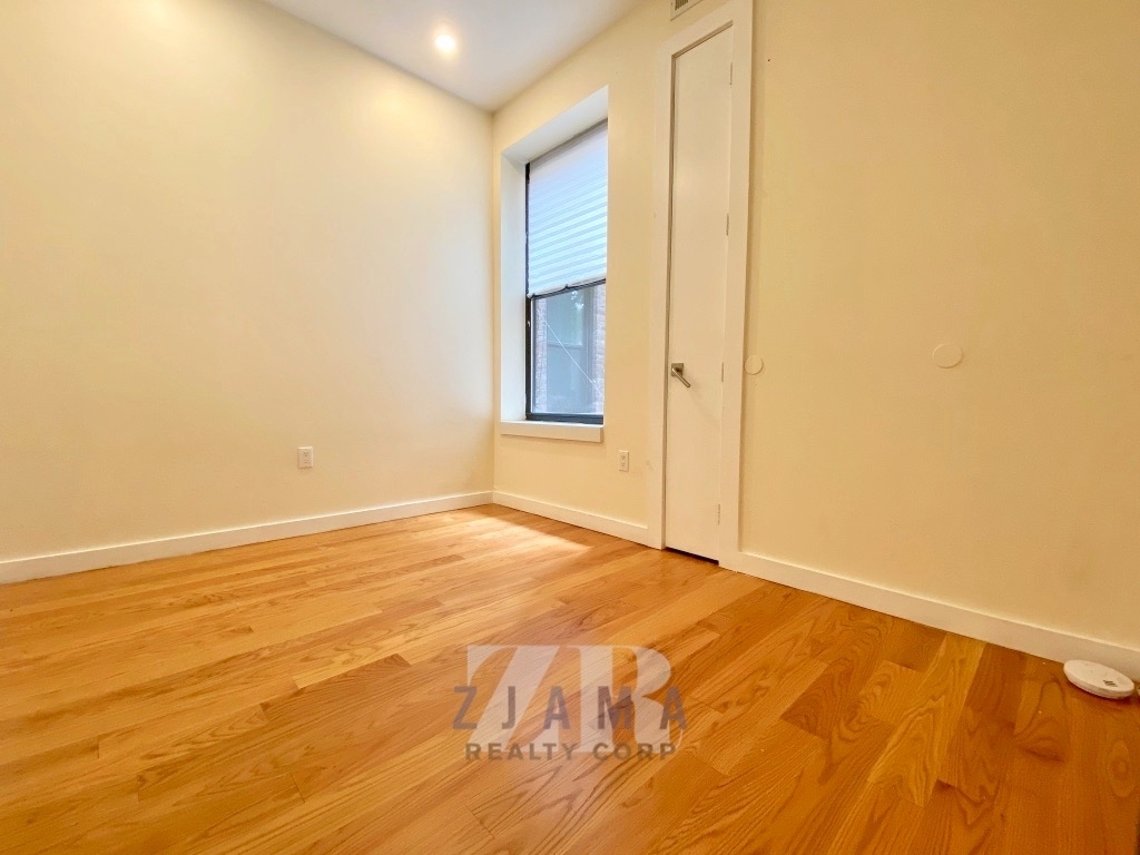 662 Park Place - Photo 6