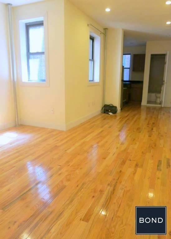 226 East 26th Street - Photo 3