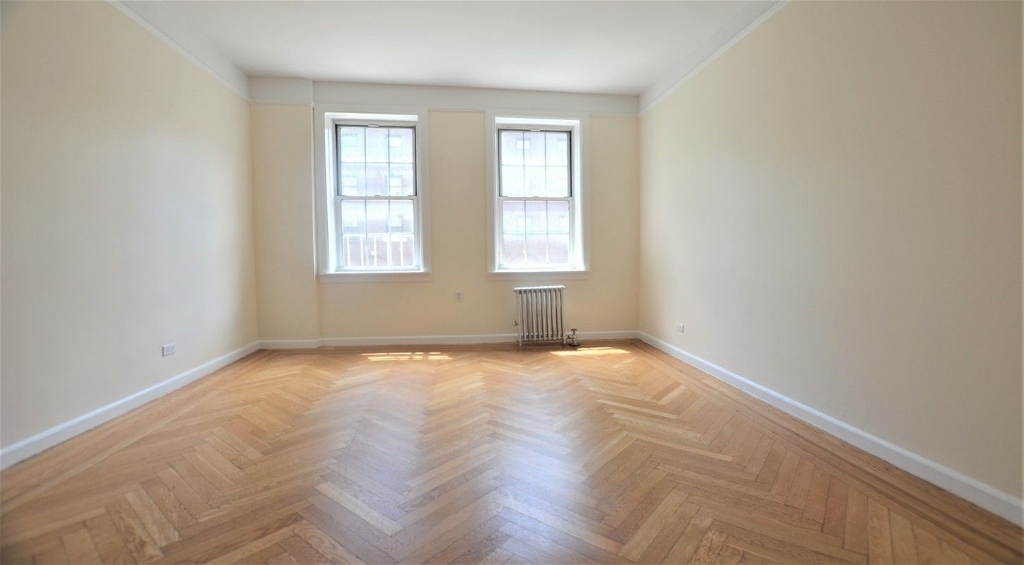 117 West 13th Street - Photo 1