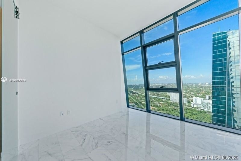 1451 Brickell Ave - Photo 2