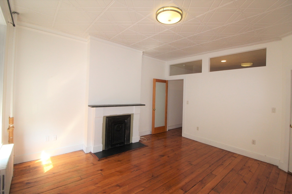 509 Henry Street - Photo 5