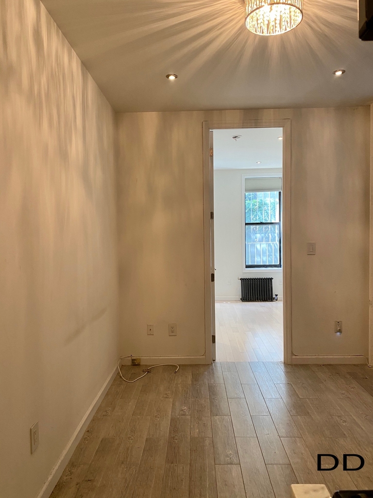 620 East 6th Street - Photo 6