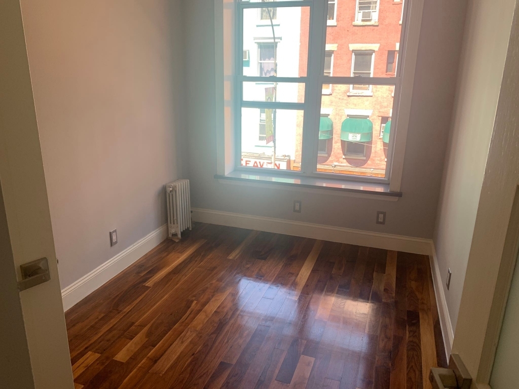 120 Mulberry Street - Photo 2