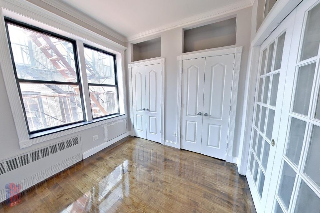 290 West 12th Street - Photo 2