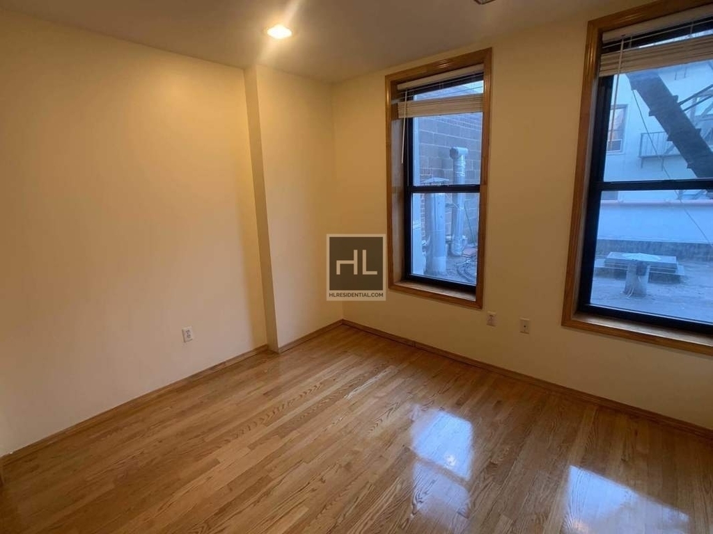 630 Vanderbilt Avenue - Photo 4