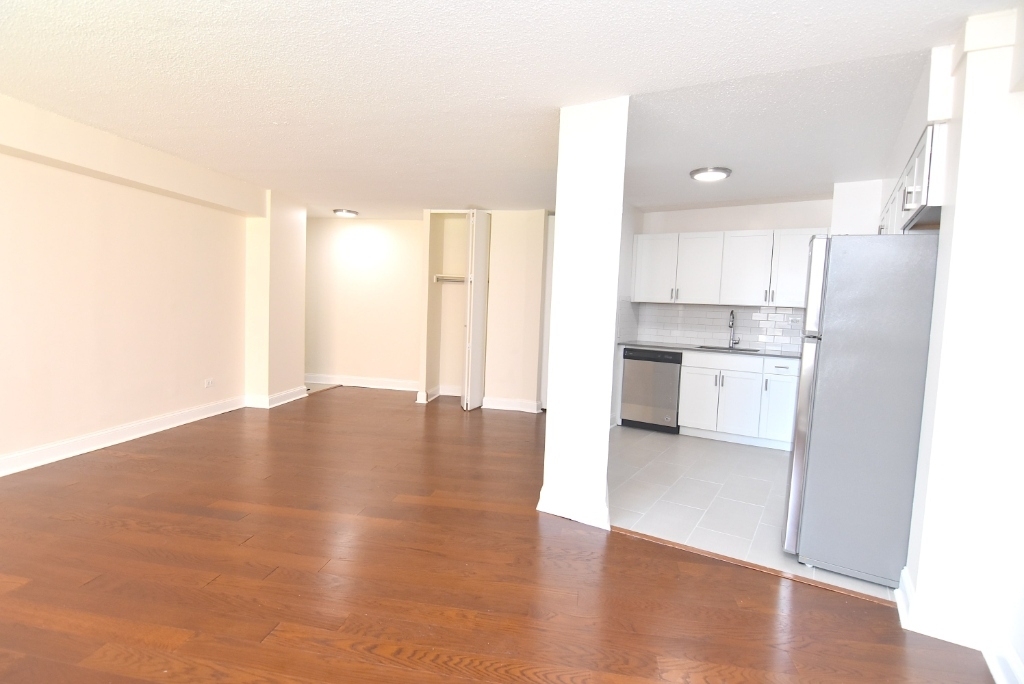 3333 Broadway - Photo 2