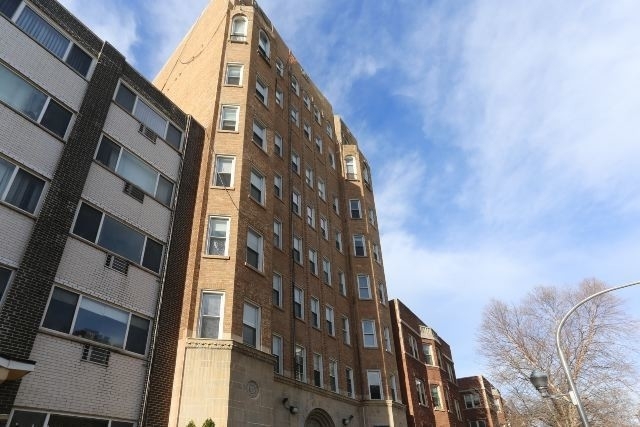 5860 Kenmore - Photo 0