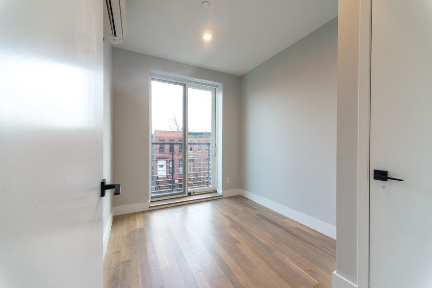 743 Lafayette Avenue - Photo 2