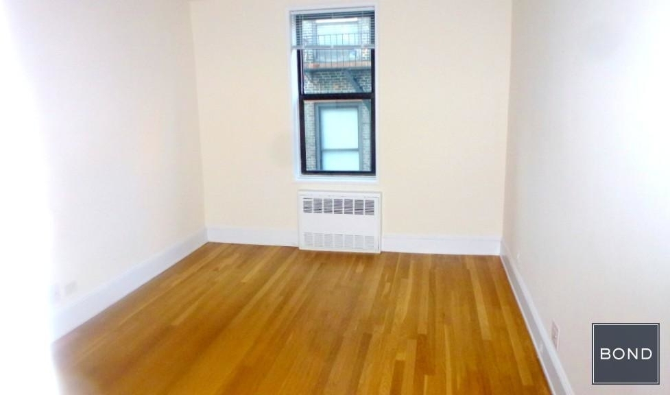 305 West 13th Street - Photo 10