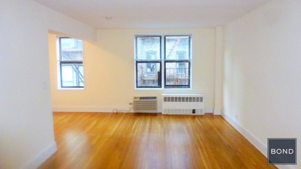 305 West 13th Street - Photo 3