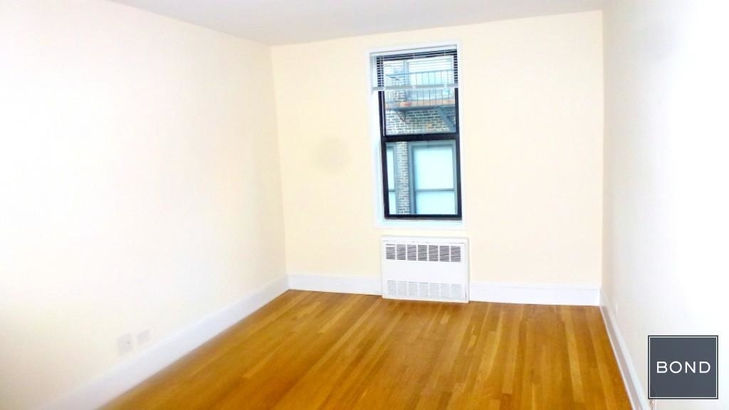 305 West 13th Street - Photo 7