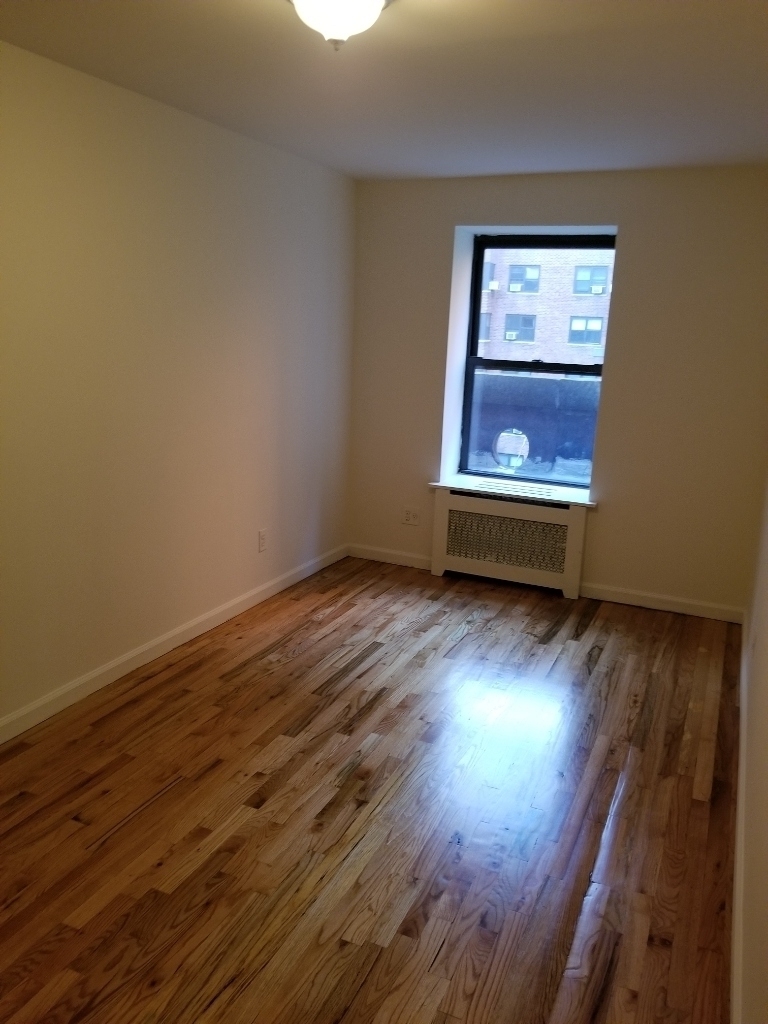 306 West 73rd Street - Photo 5