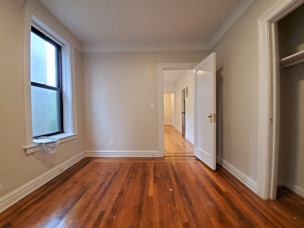 25-21 31st Avenue - Photo 2