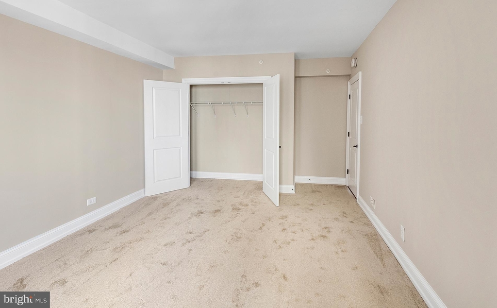 222 W Rittenhouse Square - Photo 6