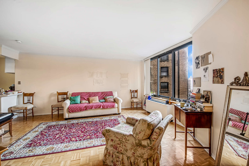 155 West 70th Street - Photo 3